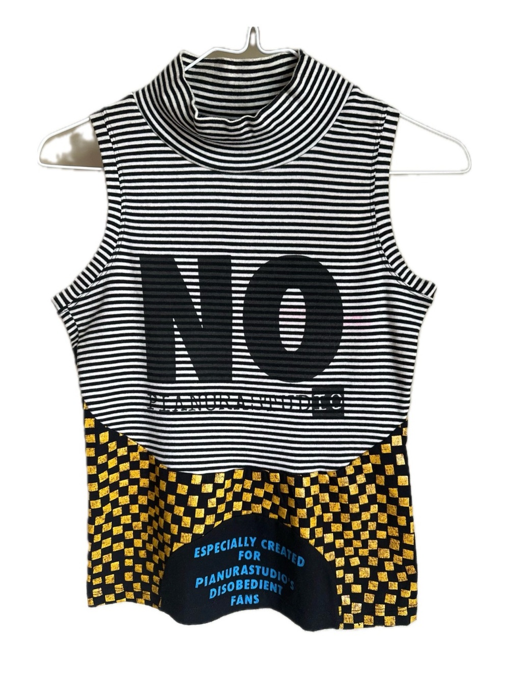 Sleeveless t-shirt; Pianurastudio; 42 (Italian); used.